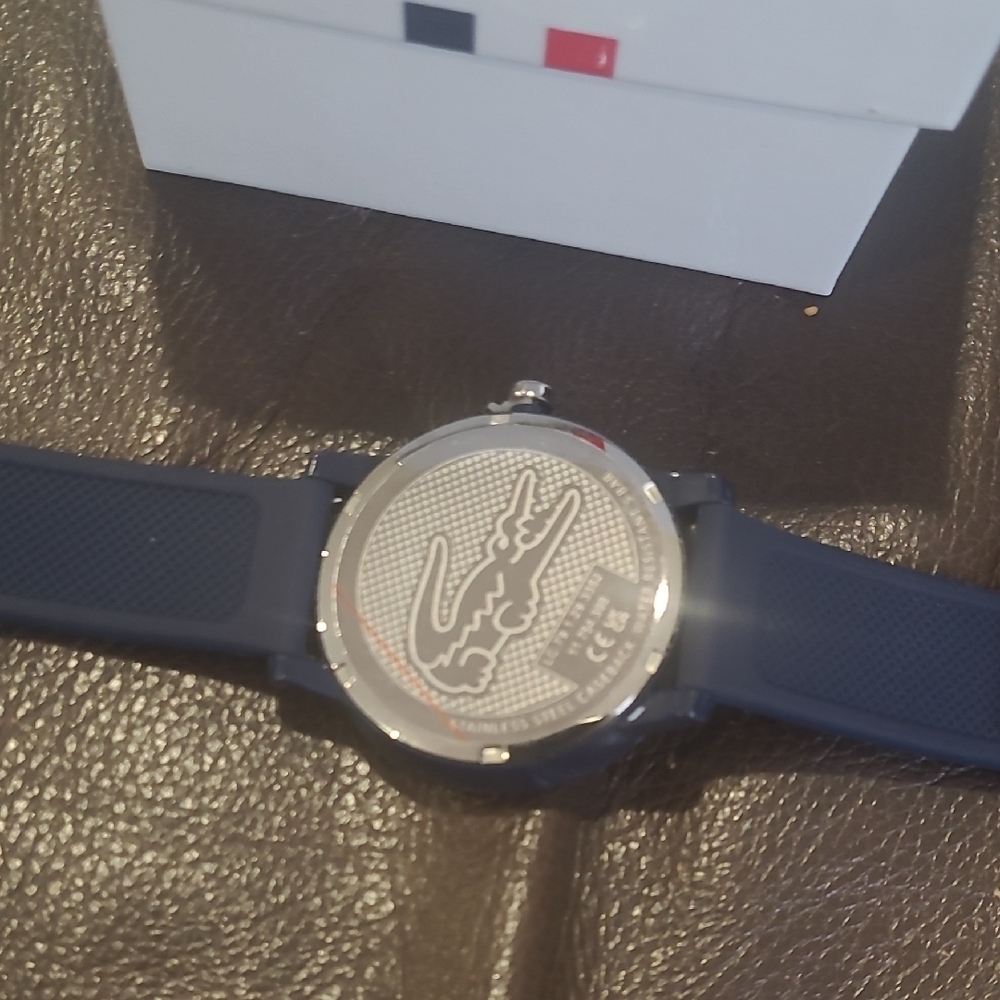 Lacoste Blue Watch with Distinctive Design - Picture 4 of 7